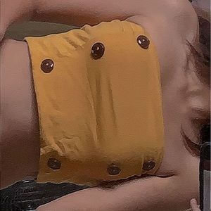 a cute yellow strapless crop top, perfect fit and super cute !!